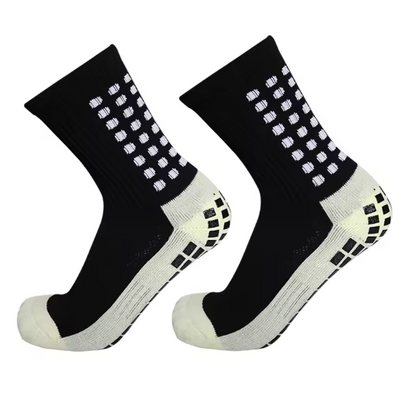 Fotballsokker, med sklisikker silikon. Sokker med spesifikk kompresjon på fotbuen, som gir utmerket støtte og stabilitet. Laget med pustende nylon elastan. Justerbar fra nummer 38 til 45.